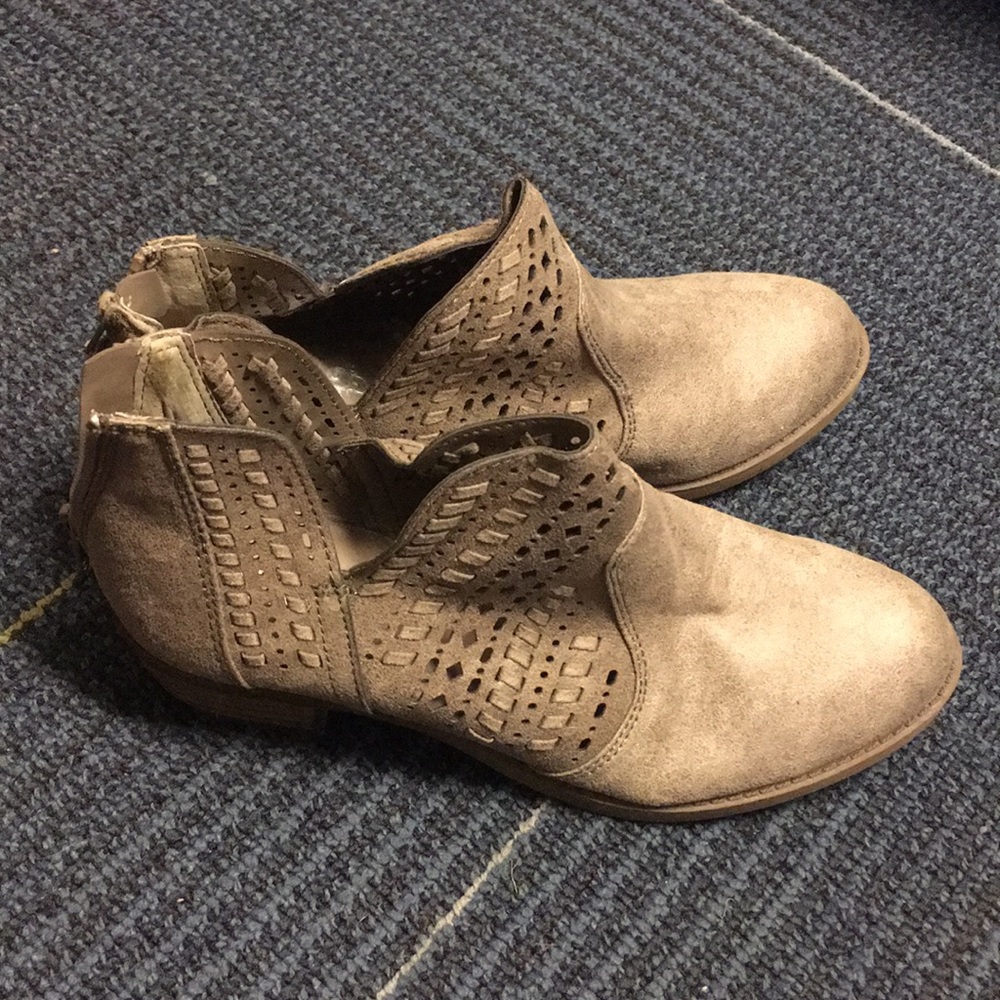 Adorable Suede Ankle Boots